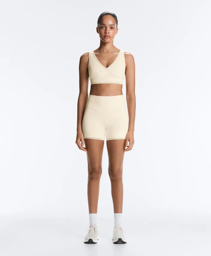 Comfortlux Hot Pants με ψηλή μέση 10 εκ. και διάτρητη λεπτομέρεια Comfortlux Hot Pants με ψηλή μέση 10 εκ. και διάτρητη λεπτομέρεια
