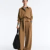 Μπουφάν τύπου utility από ύφασμα twill με ζώνη Μπουφάν τύπου utility από ύφασμα twill με ζώνη