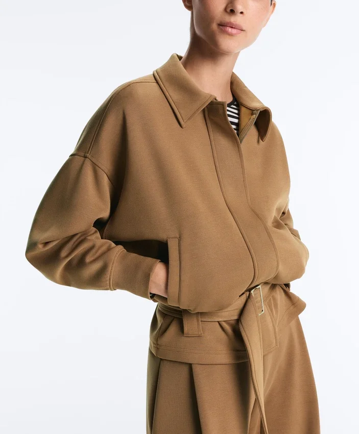 Μπουφάν τύπου utility από ύφασμα twill με ζώνη Μπουφάν τύπου utility από ύφασμα twill με ζώνη